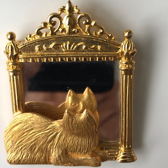 Vintage Signed JJ Jonette Cat Looking In Mirror Pin Brooch - Picture 2 of 4